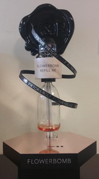 Refillable perfumes: